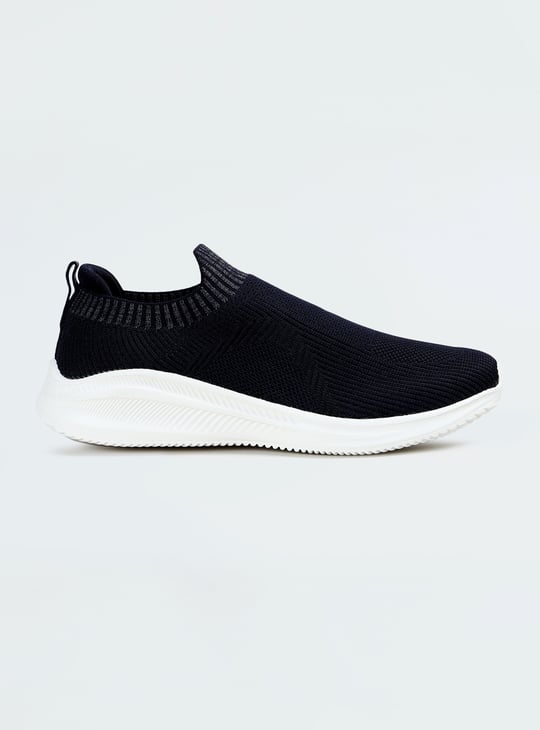 Men Mesh Slip-On Athleisure Shoes
