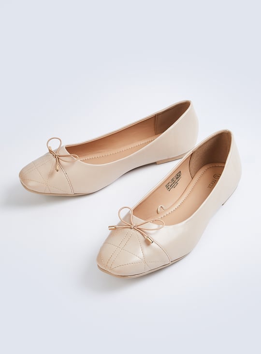 Women Textured Ballerinas with Bow