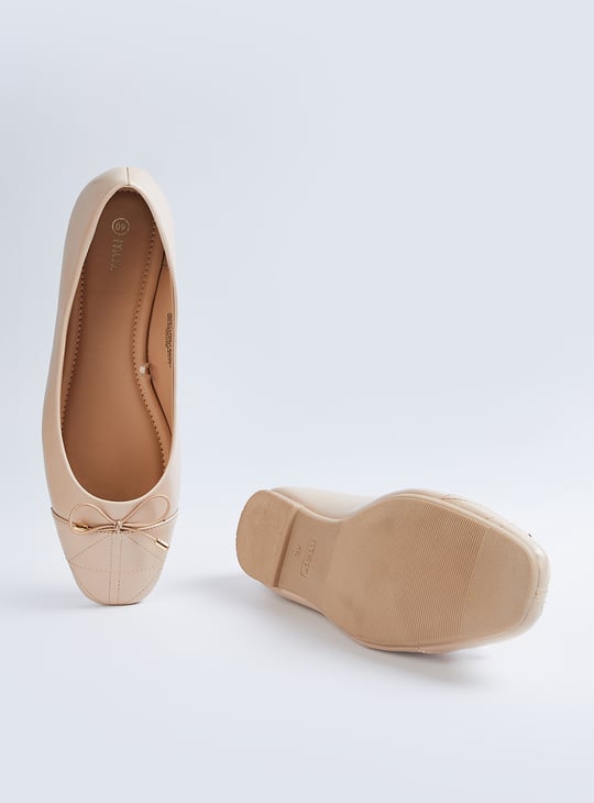 Women Textured Ballerinas with Bow
