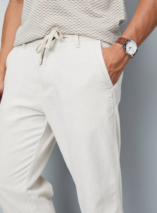 Men Solid Straight Linen Chinos
