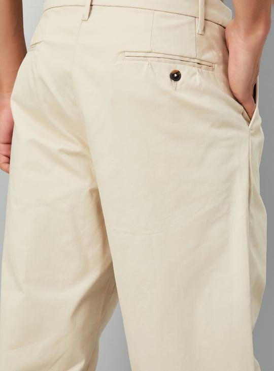 Men Solid Pleated Regular Fit Chinos