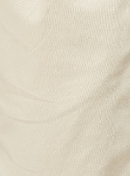 Men Solid Pleated Regular Fit Chinos