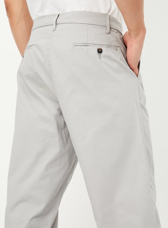 Men Solid Pleated Regular Fit Chinos
