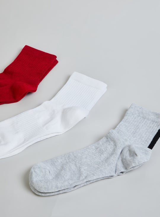 Women Ribbed Ankle-length Socks - Pack of 3