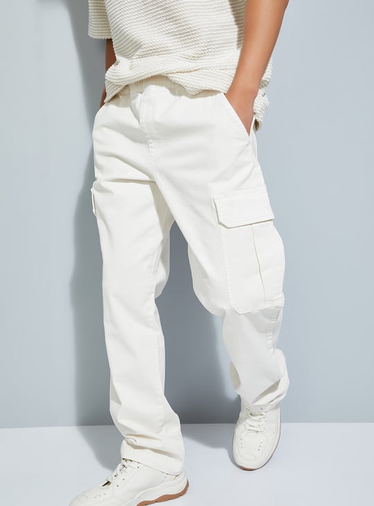 URB_N Men Solid Cargo Trousers