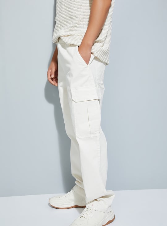 URB_N Men Solid Cargo Trousers