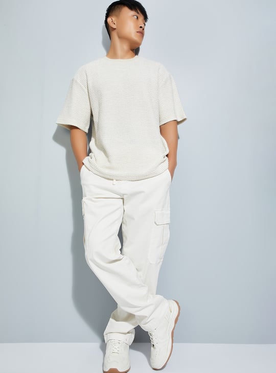 URB_N Men Solid Cargo Trousers