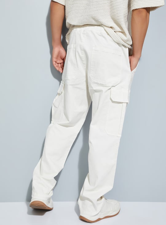 URB_N Men Solid Cargo Trousers