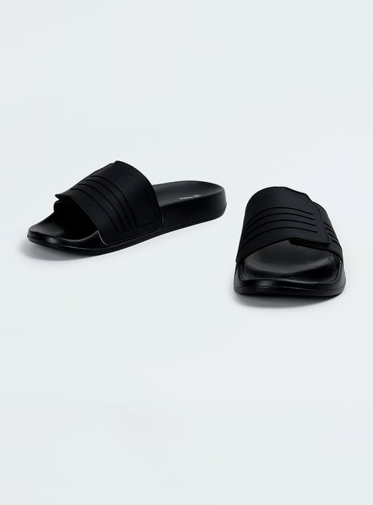 Men Textured Sliders