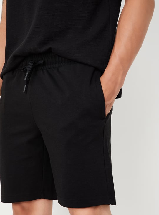 Men Solid Knit Shorts