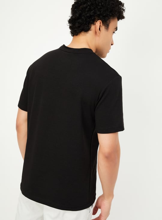 Men Textured T-shirt