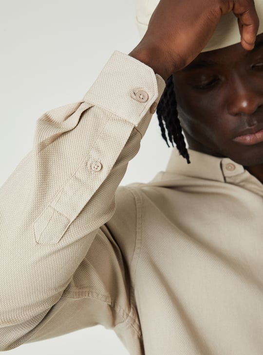 Men Textured Slim Fit Shirt