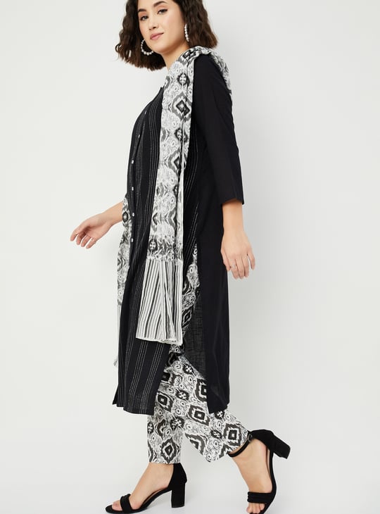 Women Embroidered Straight Kurta Set