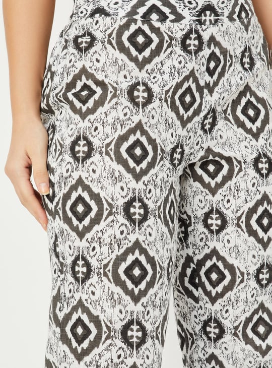 Women Embroidered Straight Kurta Set