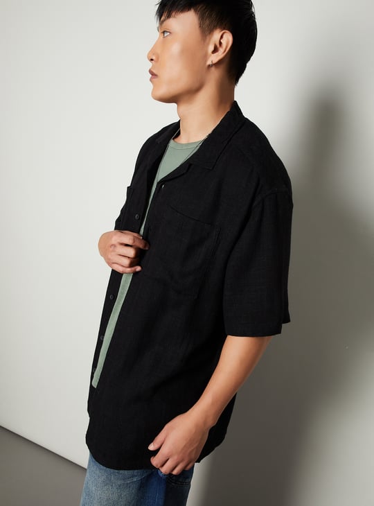 Men Textured Relaxed Fit Shirt