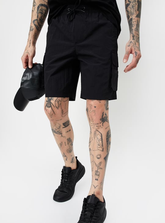 Men Textured Athleisure Cargo Shorts