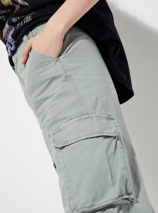 URB_N Women Solid Cargo Trousers