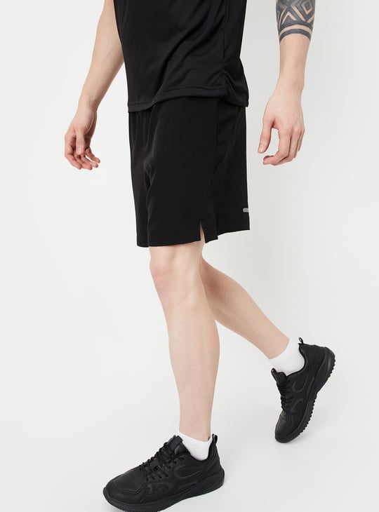 Men Solid Regular Fit Sports Shorts