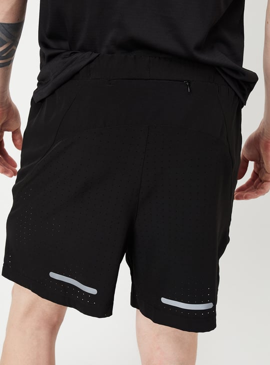 Men Solid Regular Fit Sports Shorts
