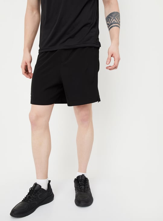Men Solid Regular Fit Sports Shorts