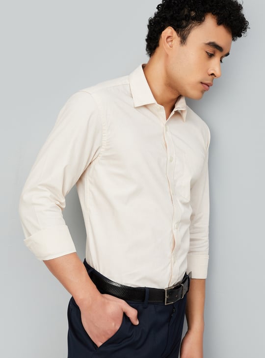 Men Solid Slim Fit Formal Shirt