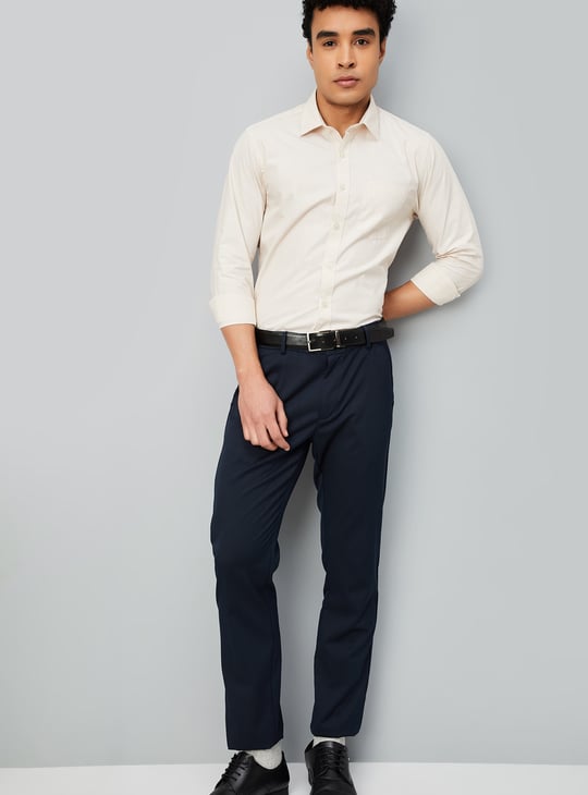 Men Solid Slim Fit Formal Shirt