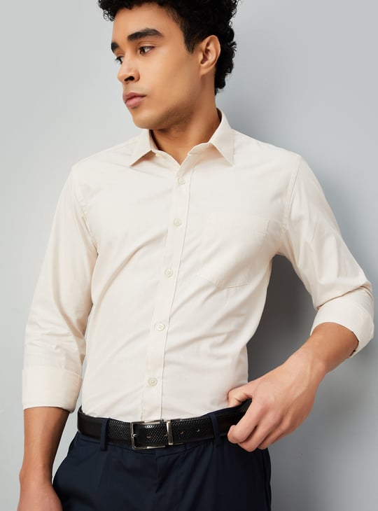 Men Solid Slim Fit Formal Shirt