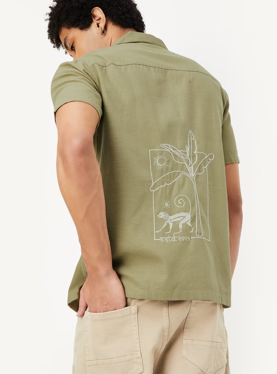 Men Back Embroidered Slim Fit Shirt