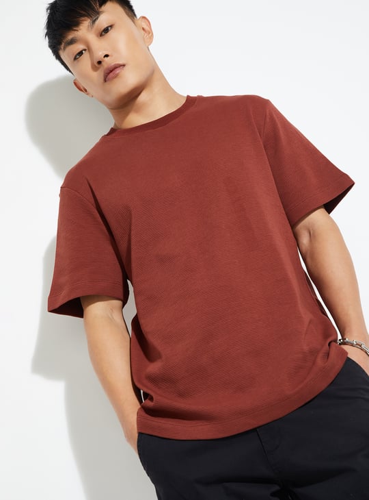 URB_N Men Textured T-shirt
