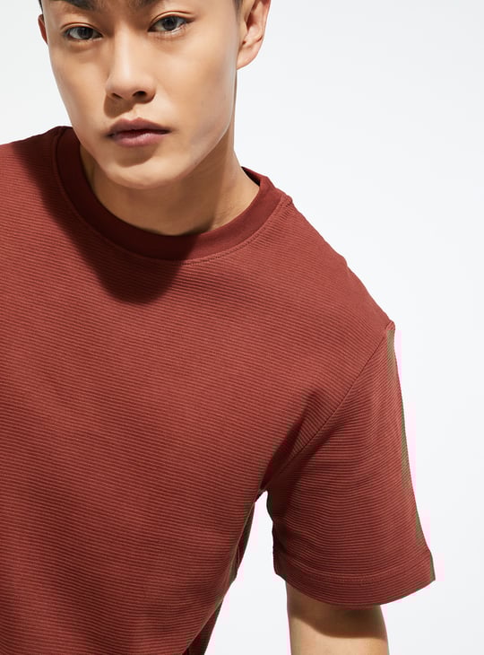 URB_N Men Textured T-shirt