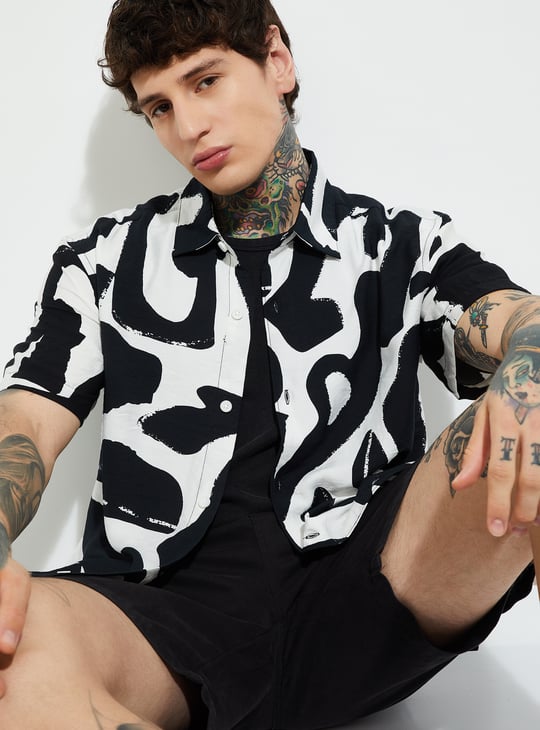 URB_N Men Printed Relaxed Fit Shirt