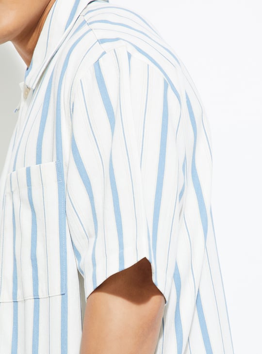 URB_N Men Striped Boxy Fit Shirt