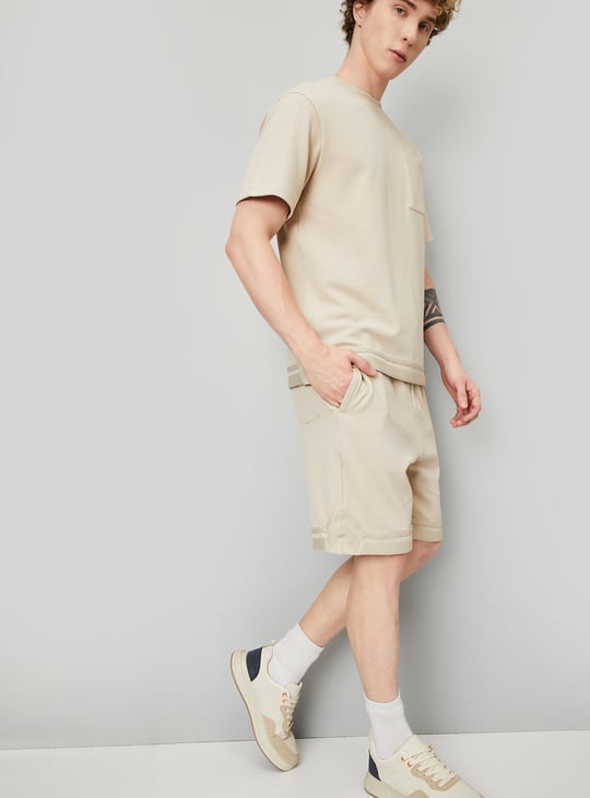 Men Textured Regular Fit Sports Shorts