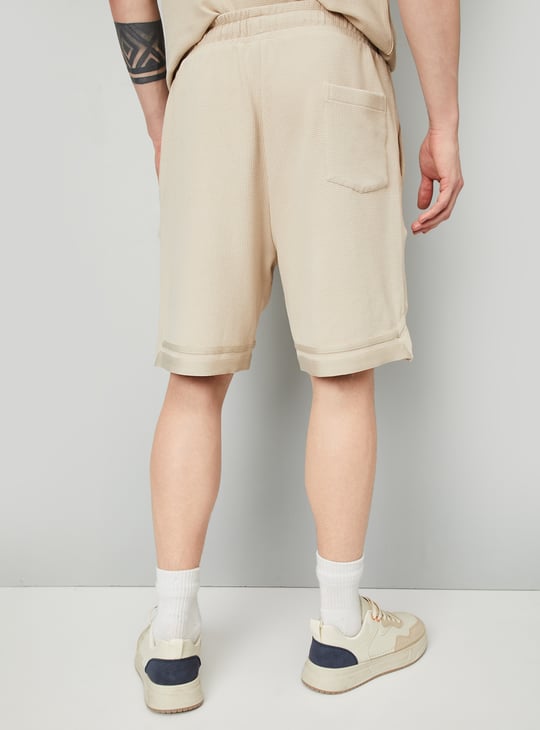 Men Textured Regular Fit Sports Shorts