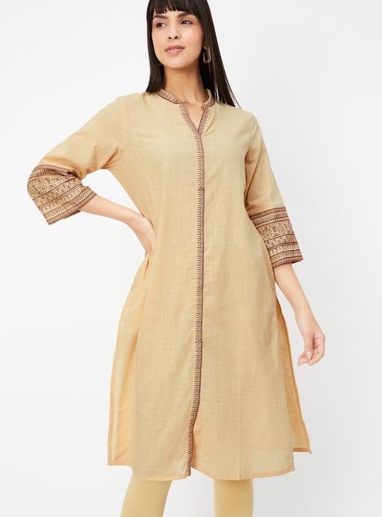 Women Embroidered Straight Kurta
