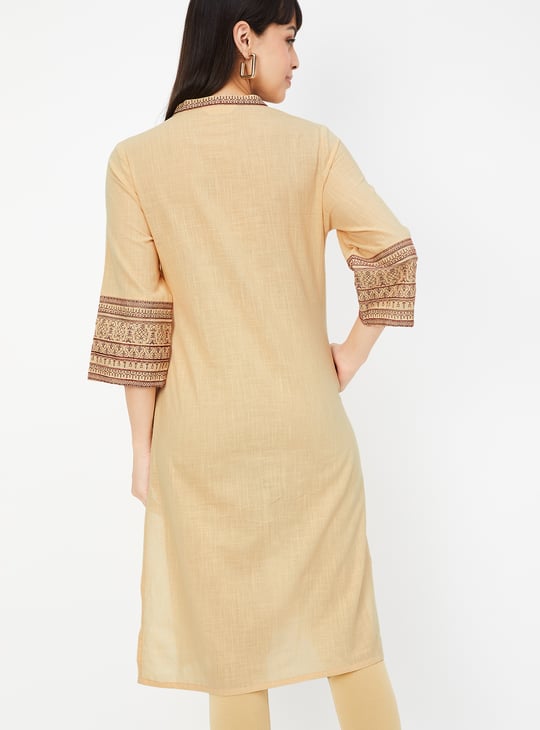 Women Embroidered Straight Kurta