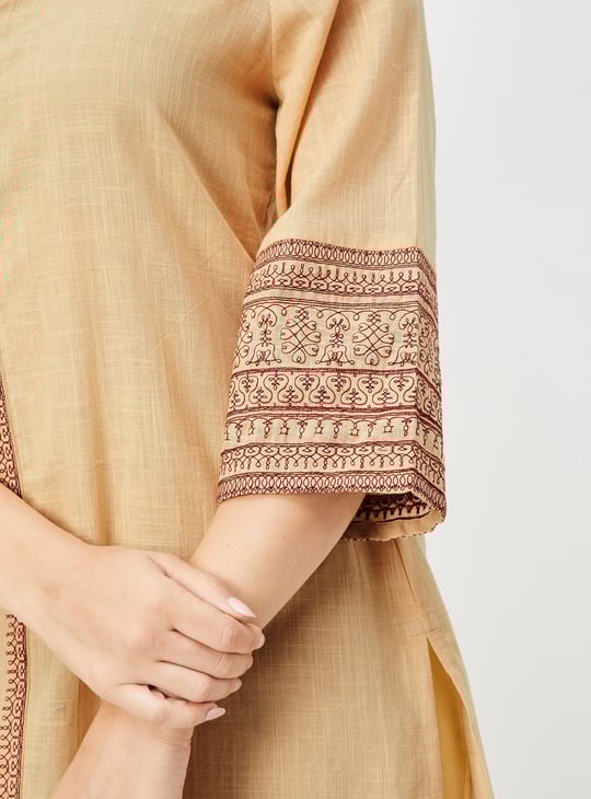 Women Embroidered Straight Kurta