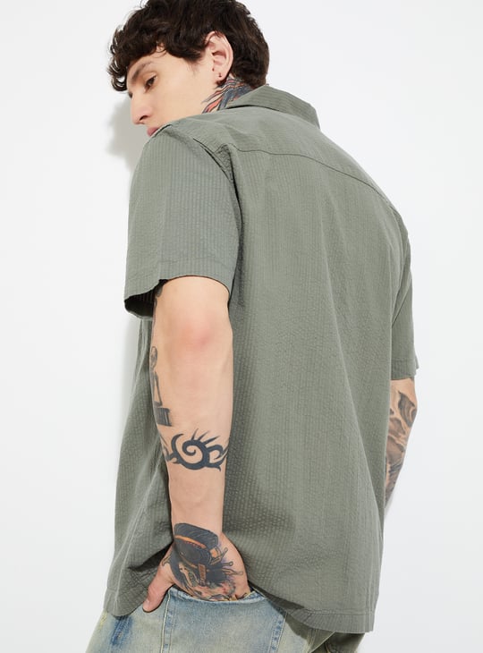 URB_N Men Textured Regular Fit Shirt