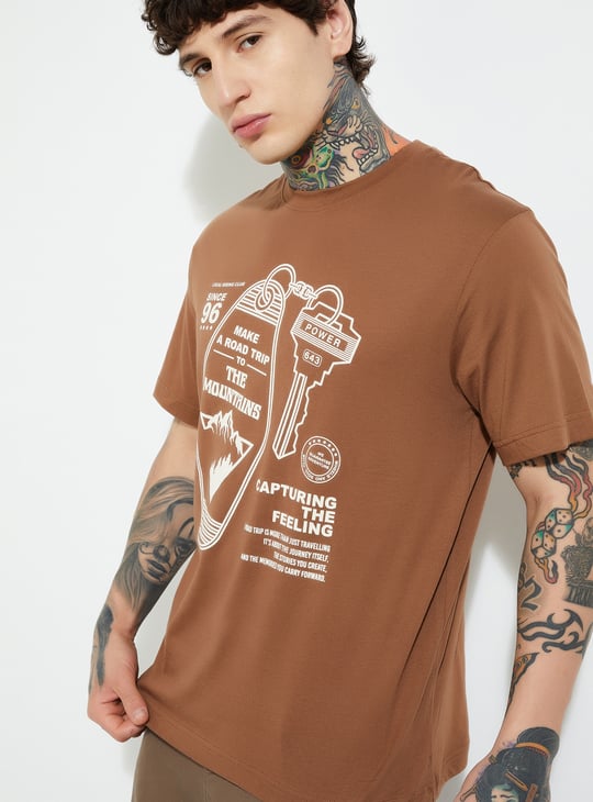 URB_N Men Graphic Printed T-shirt
