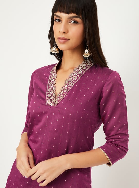 Women Embellished Straight Kurta Set