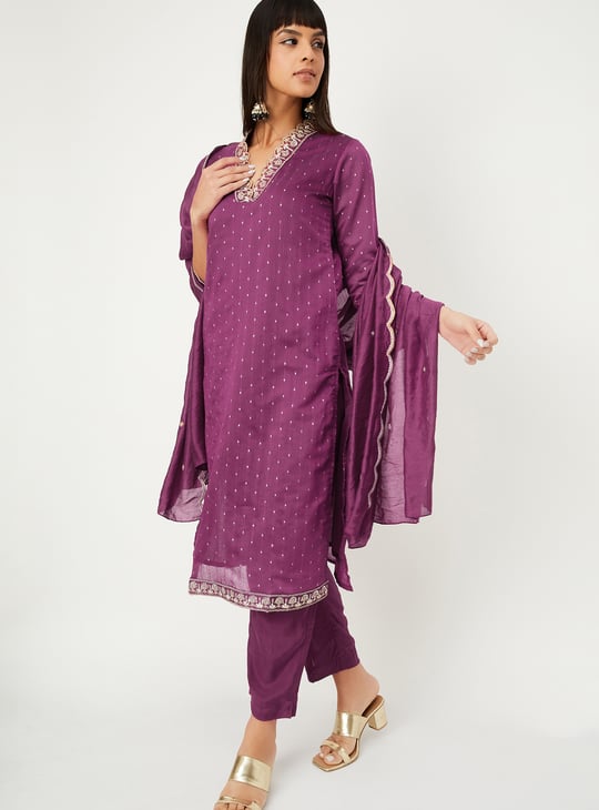 Women Embellished Straight Kurta Set
