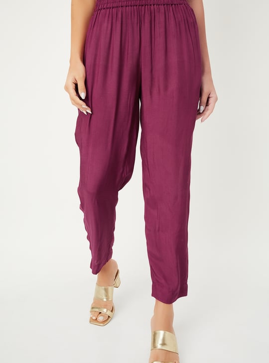 Women Embellished Straight Kurta Set