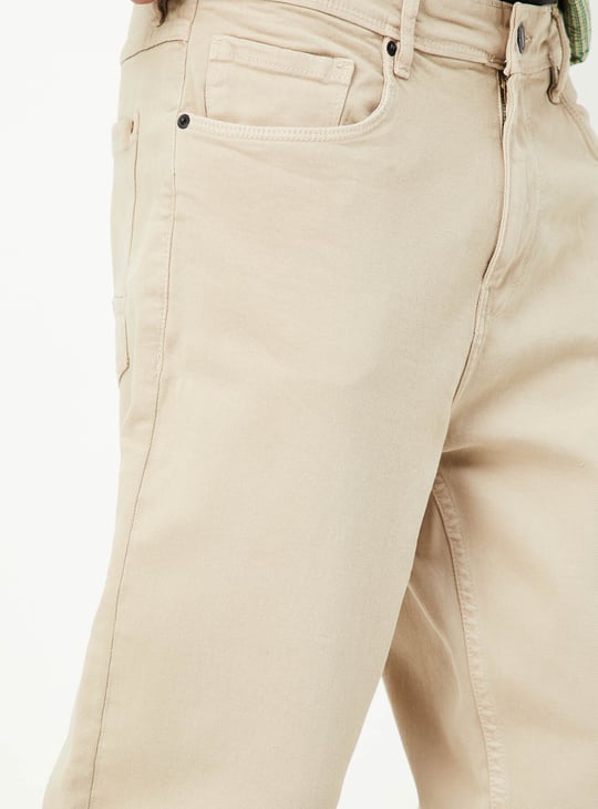 Men Carrot Fit Solid Jeans