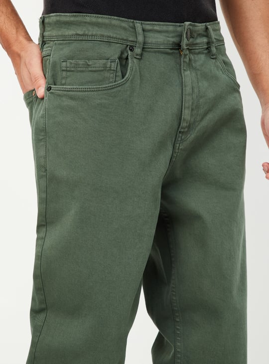 Men Carrot Fit Solid Jeans