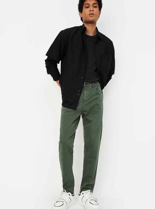 Men Carrot Fit Solid Jeans