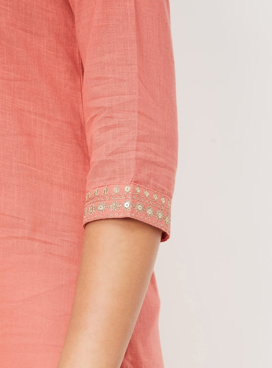 Women Yoke Embroidered Straight Kurta