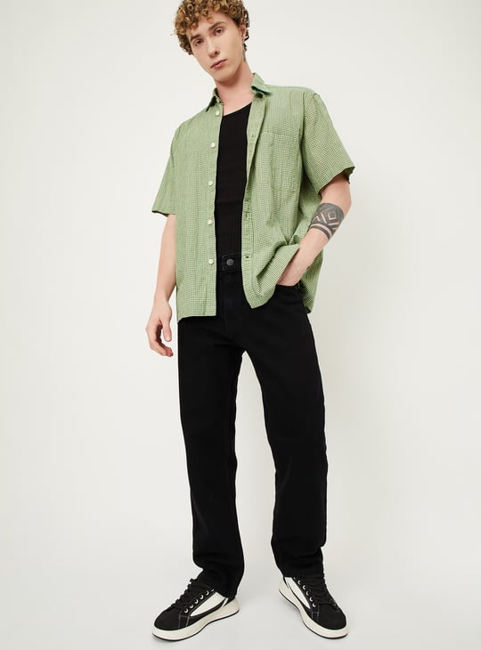 Men Solid Straight Fit Jeans