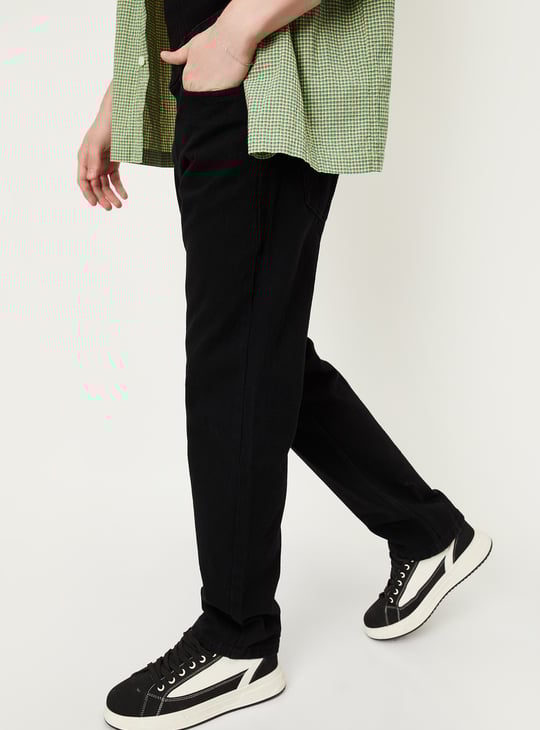 Men Solid Straight Fit Jeans