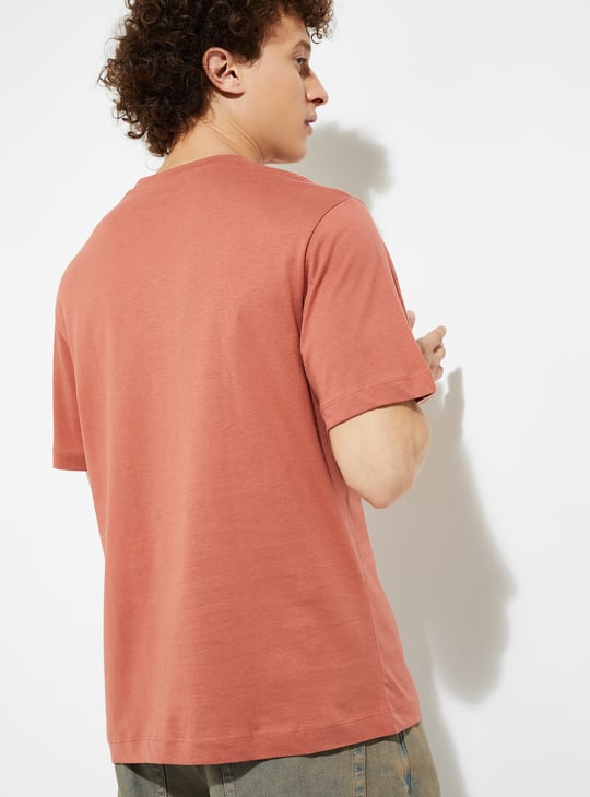 URB_N Men Typographic Print T-shirt