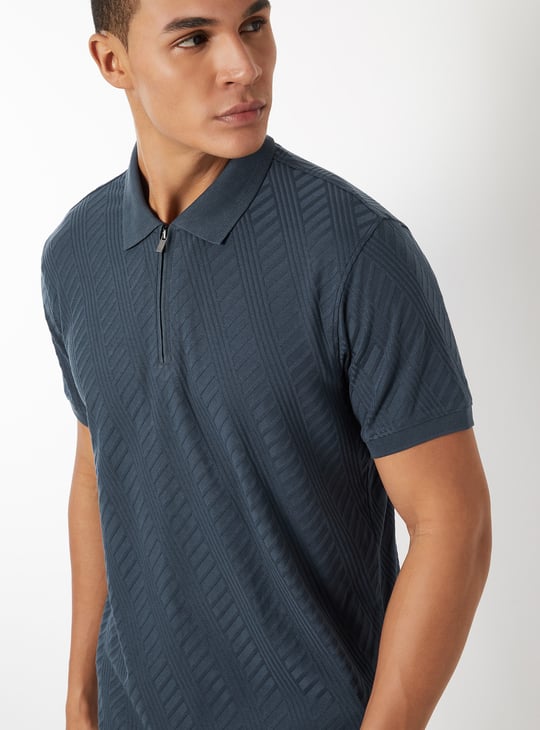 Men Textured Regular Fit Polo T-shirt